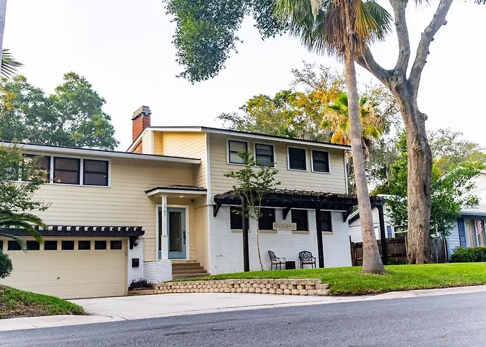 Pool & Hot Tub Home W Game Room! 1 Mile To Beach!